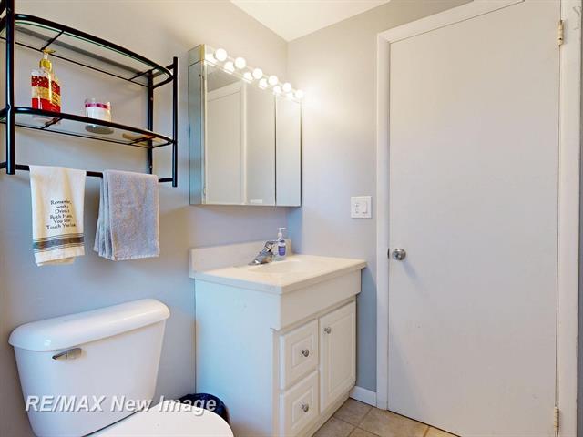 Builiding view thirty four for 665 Briarwood, Vassar, MI. 48768