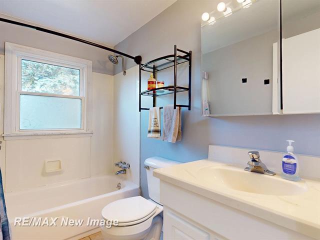 Builiding view thirty three for 665 Briarwood, Vassar, MI. 48768