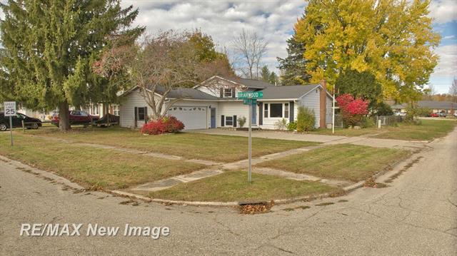 Builiding view three for 665 Briarwood, Vassar, MI. 48768