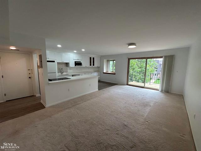 Builiding view one for 330 Riviera, Saint Clair Shores, MI. 48080