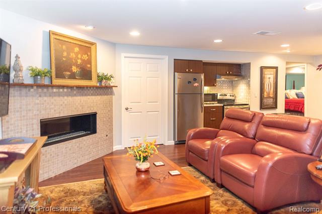 Builiding view twenty seven for 57136 Megan, Washington, MI. 48094