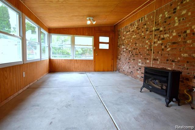 Builiding view fifteen for 11048 Silver, Whitmore Lake, MI. 48189