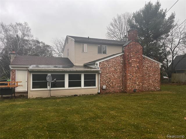 Builiding view twenty eight for 11048 Silver, Whitmore Lake, MI. 48189