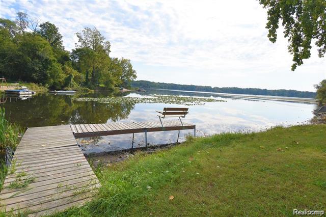 Builiding view twenty nine for 11048 Silver, Whitmore Lake, MI. 48189