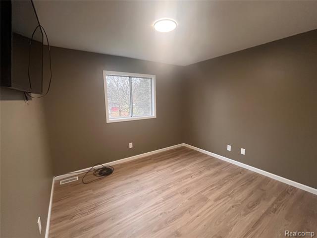 Builiding view twenty seven for 11048 Silver, Whitmore Lake, MI. 48189