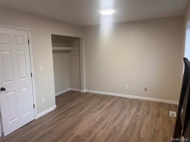 Builiding view twenty for 11048 Silver, Whitmore Lake, MI. 48189