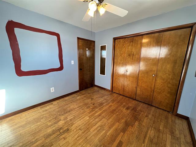 Builiding view eighteen for 1755 Carleton, Adrian, MI. 49221