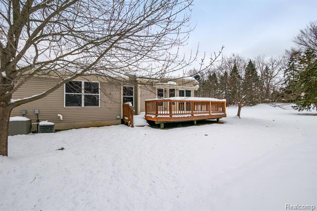 Builiding view fifty five for 671 Woodhaven, Walled Lake, MI. 48390