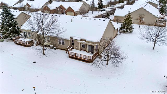 Builiding view fifty for 671 Woodhaven, Walled Lake, MI. 48390