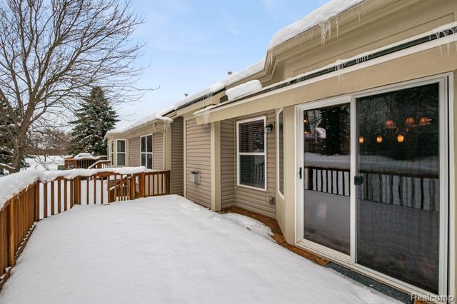 Builiding view forty five for 671 Woodhaven, Walled Lake, MI. 48390