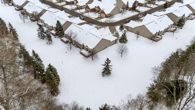 Builiding view forty four for 671 Woodhaven, Walled Lake, MI. 48390