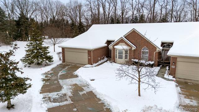 Builiding view thirty eight for 671 Woodhaven, Walled Lake, MI. 48390