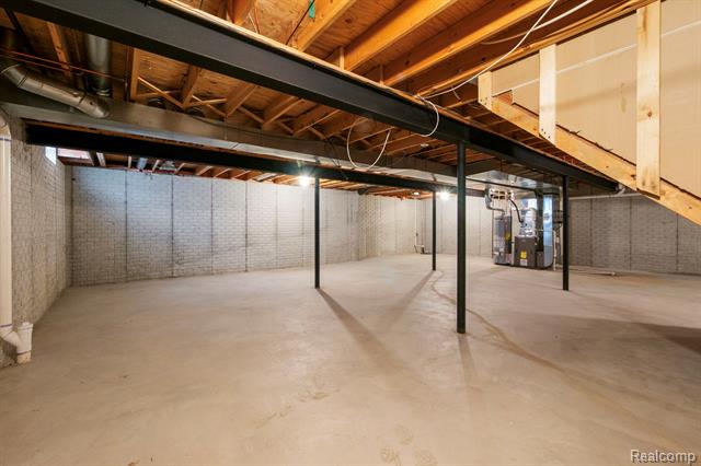 Builiding view thirty two for 671 Woodhaven, Walled Lake, MI. 48390