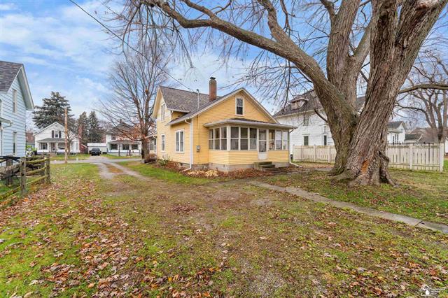 Builiding view four for 224 Cherry, Blissfield, MI. 49228