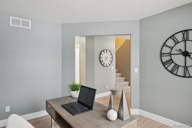 Builiding view fourteen for 1040 Drakeshire, Walled Lake, MI. 48390