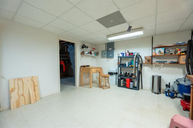 Builiding view forty five for 2222 Stonebridge, Ann Arbor, MI. 48108