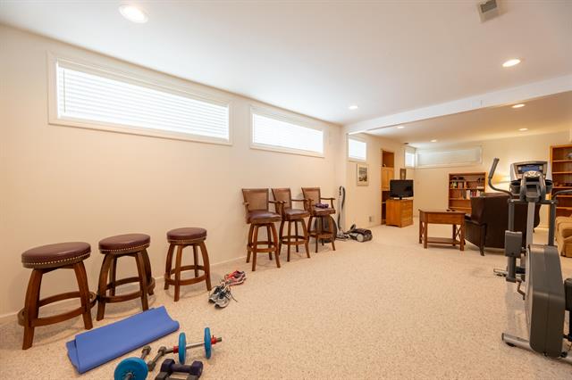 Builiding view forty one for 2222 Stonebridge, Ann Arbor, MI. 48108