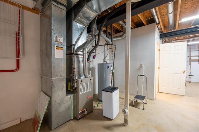 Builiding view forty two for 2222 Stonebridge, Ann Arbor, MI. 48108