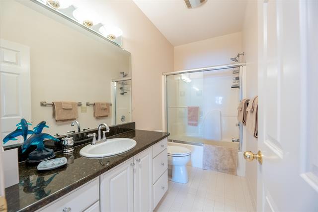 Builiding view seventeen for 2222 Stonebridge, Ann Arbor, MI. 48108