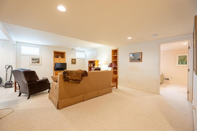 Builiding view thirty four for 2222 Stonebridge, Ann Arbor, MI. 48108