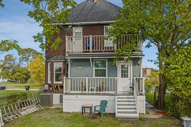 Builiding view eighteen for 5999 Fischer, Detroit, MI. 48213