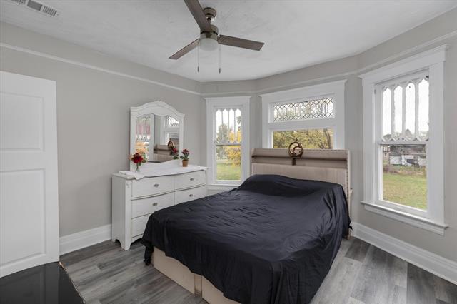 Builiding view eleven for 5999 Fischer, Detroit, MI. 48213