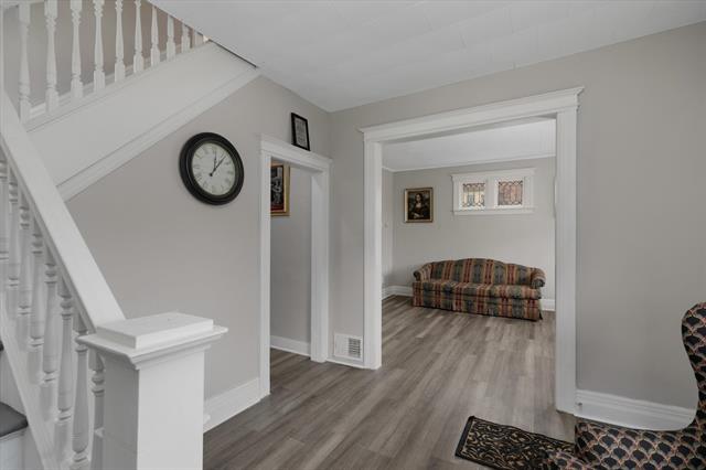 Builiding view seven for 5999 Fischer, Detroit, MI. 48213