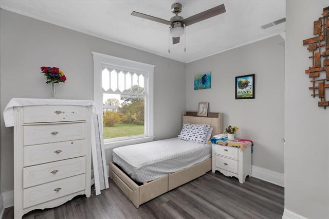 Builiding view twelve for 5999 Fischer, Detroit, MI. 48213