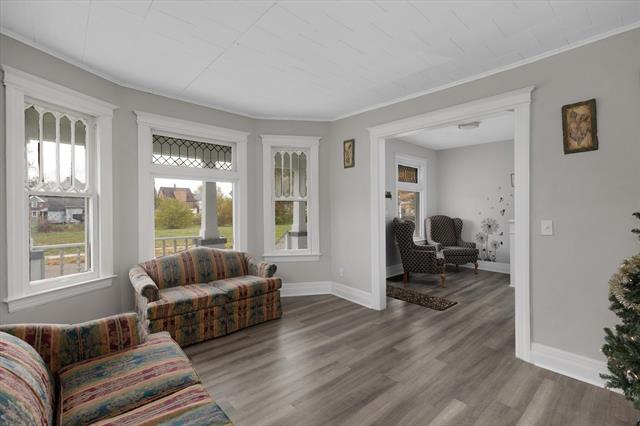 Builiding view two for 5999 Fischer, Detroit, MI. 48213