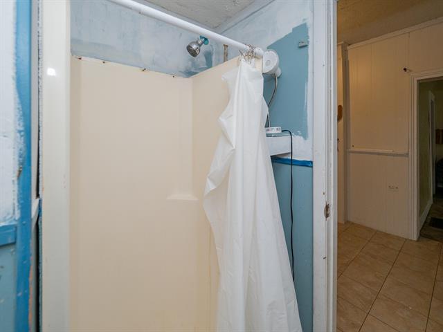 Builiding view thirty three for 935 Osborne, Kalamazoo, MI. 49001