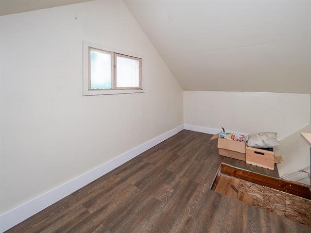 Builiding view thirty two for 935 Osborne, Kalamazoo, MI. 49001