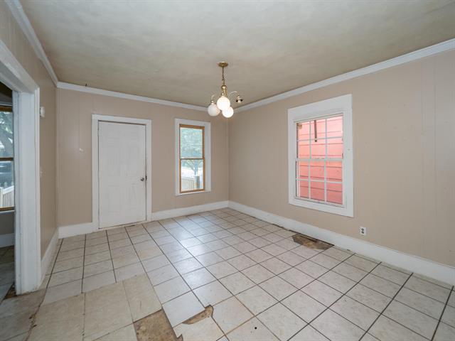 Builiding view twelve for 935 Osborne, Kalamazoo, MI. 49001