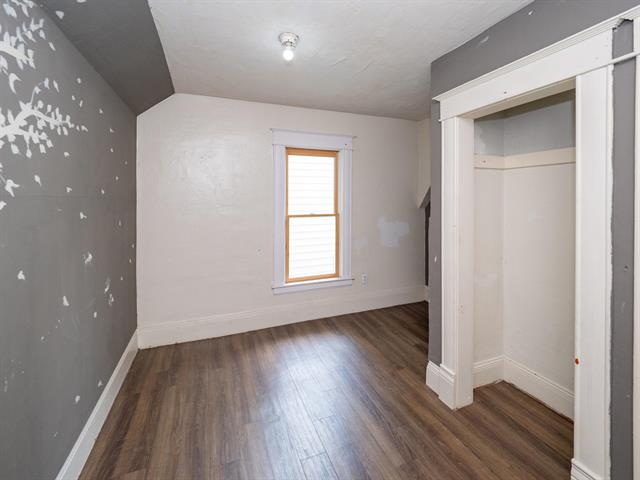 Builiding view twenty one for 935 Osborne, Kalamazoo, MI. 49001