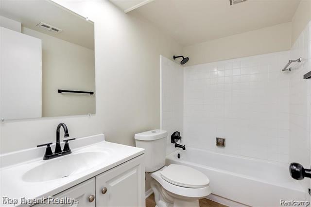 Builiding view eight for 8251 Denwood # 2, Sterling Heights, MI. 48312