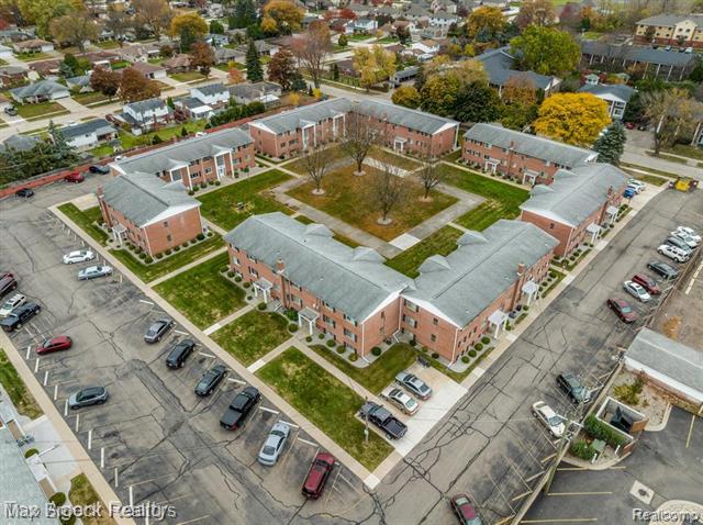 Builiding view seventeen for 8251 Denwood # 2, Sterling Heights, MI. 48312