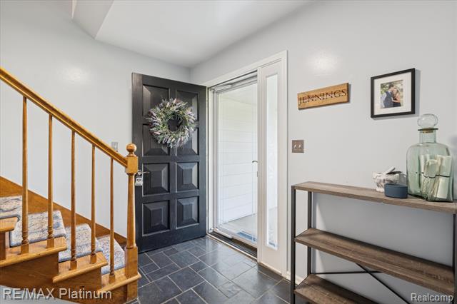 Builiding view eight for 1283 Woodnoll, Flint, MI. 48507