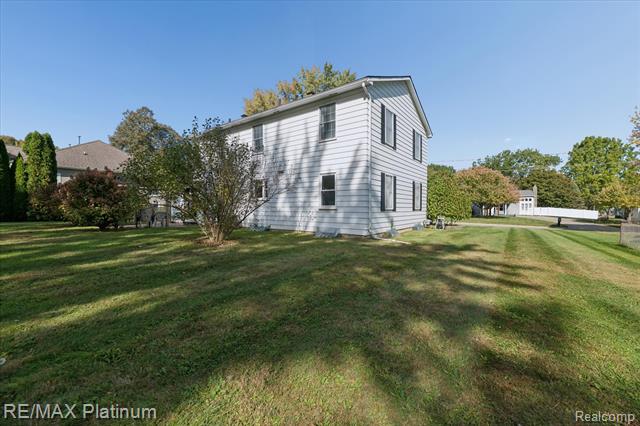 Builiding view forty five for 1283 Woodnoll, Flint, MI. 48507