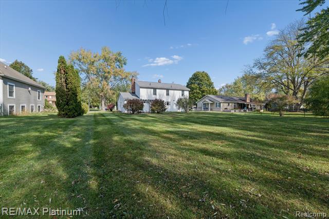 Builiding view forty one for 1283 Woodnoll, Flint, MI. 48507