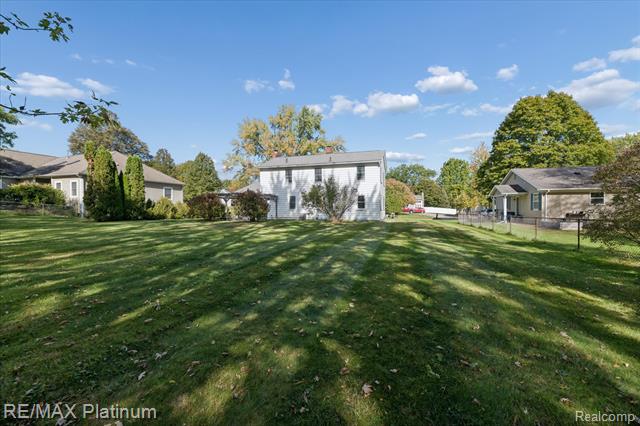 Builiding view forty two for 1283 Woodnoll, Flint, MI. 48507