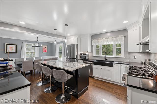 Builiding view fourteen for 1283 Woodnoll, Flint, MI. 48507