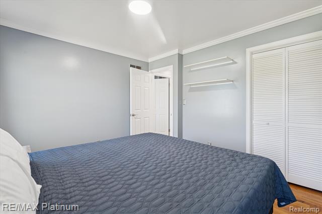 Builiding view twenty five for 1283 Woodnoll, Flint, MI. 48507