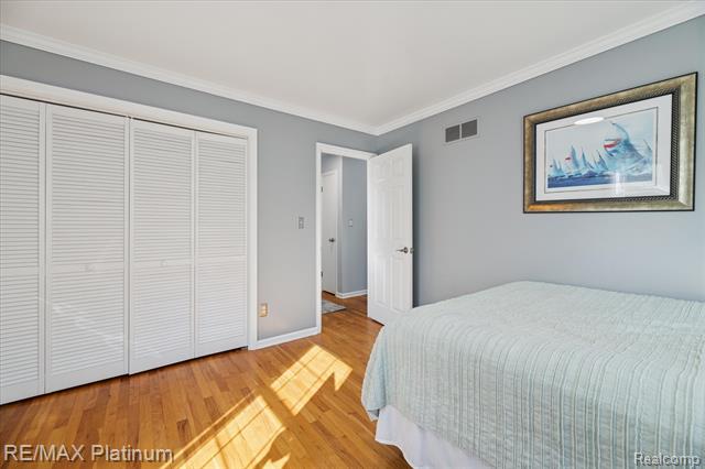 Builiding view twenty three for 1283 Woodnoll, Flint, MI. 48507