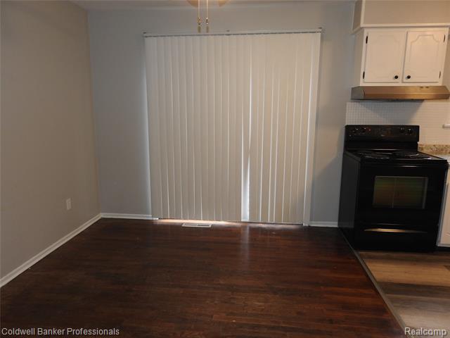 Builiding view eight for 5919 Western, Flint, MI. 48506