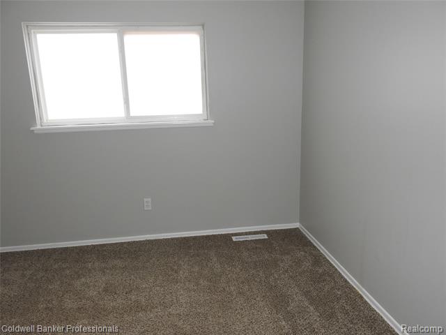 Builiding view seventeen for 5919 Western, Flint, MI. 48506