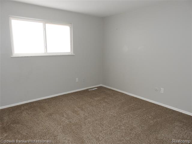 Builiding view sixteen for 5919 Western, Flint, MI. 48506