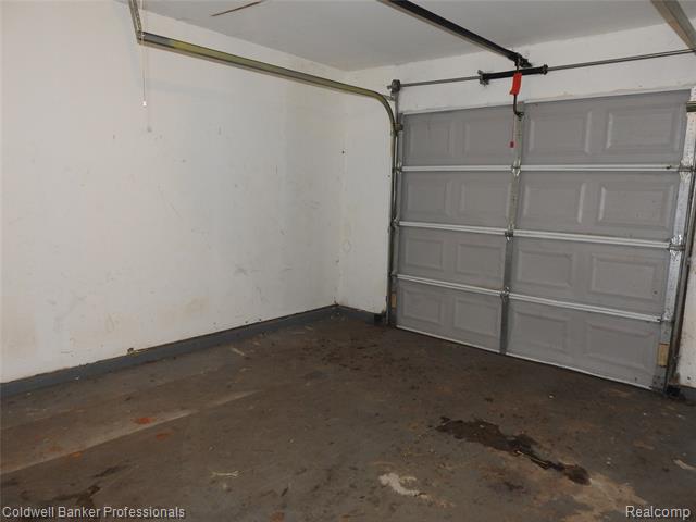 Builiding view thirteen for 5919 Western, Flint, MI. 48506