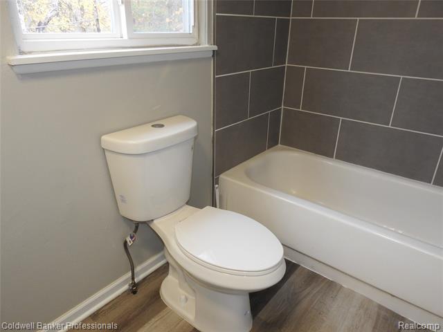 Builiding view twenty for 5919 Western, Flint, MI. 48506