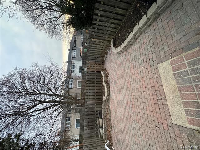 Builiding view six for 19767 Hayes, Northville, MI. 48167