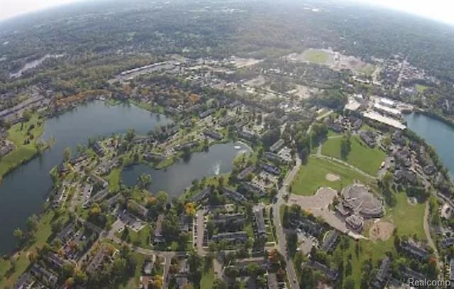 Builiding view ten for 19767 Hayes, Northville, MI. 48167