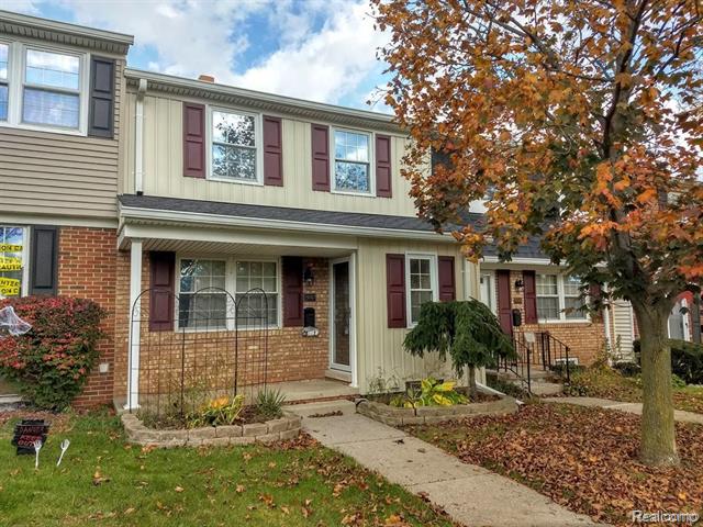 front view for 19767 Hayes Court, Northville, Mi. 48167